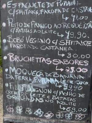 Menu do dia. Opções não veganas. at Arte em Conservas in Petropolis