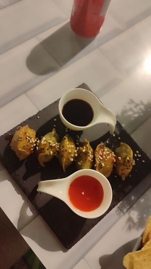Gyozas de verduras at O Mexilón in Ourense