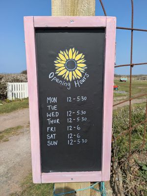 Current opening hours April 2025 at Ellies Soul Kitchen in Helston