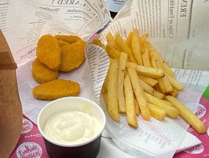 Check those nuggets! 🤤 at FunKink Burgers in Bucharest