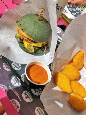 Burger and Chiken Nuggets  at FunKink Burgers in Bucharest