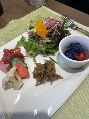 Veggie plate which comes before the gratin  at Vegetable Dining Sakai in Odawara