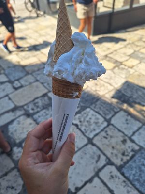 Fiori di latte al riso at Gelateria Gentile  in Bari