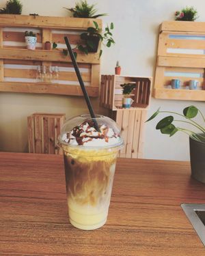 Iced Caramel latte macchiato   at KK's in Maastricht