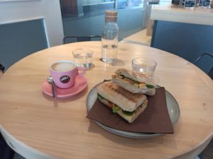  at Oxygène Café in Tignes