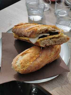 Anja Paerson Sandwich at Oxygène Café in Tignes