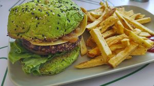 vegan burger at Hamburgueria Da Ferraria in Sintra