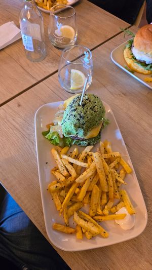 Beetroot burger at Hamburgueria Da Ferraria in Sintra