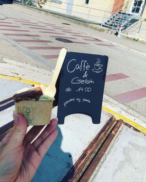 Small ice cream cup with 3 versions of vegan ice cream  at B51 Bar in Winterthur