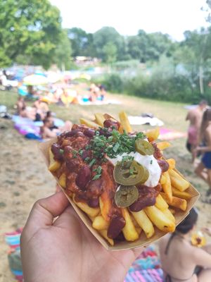 Pommes Chilli-sin-carne at Kiosk an der Schlicht in Neuhofen