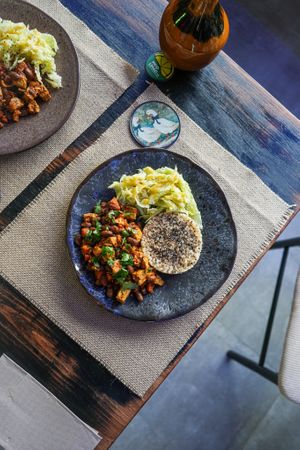 Chickpea curry with brown rice and blanched cabbage.

Thanks
*
*
*
We update the menu daily, link in Bio 📲
For reservations contact 928 074 126 📞 at Meio Limão in Vila Real De Santo Antonio