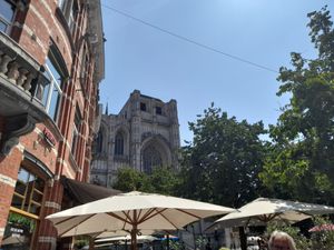 au pied du monument at De Blauwe Schuit in Leuven