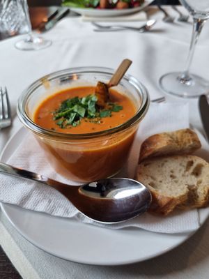 Tomate Kokos Suppe at Mäder's in Flensburg