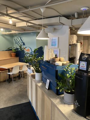   at Le Philtre Café in Quebec