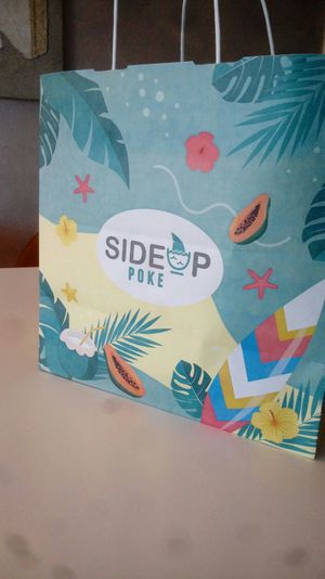 Packaging at Sideup Poke in Brescia