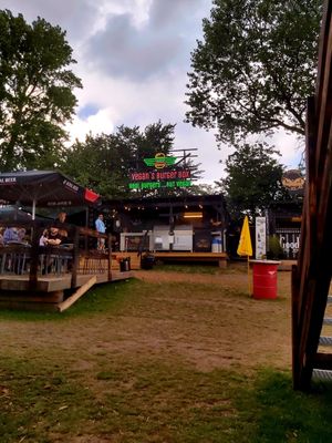 Go vegan at Vegan's Burger Box in Hoejby