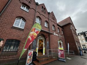 outside #Veganuary at Bio-Insel Stralsund in Stralsund