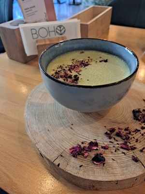 Truskawkowa matcha latte at Boho in Lodz