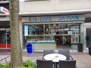  at Eiscafé Da Pian in Aachen