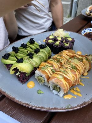 Sushi with black rice, avocado and vegan salmon  at Niiko Sushi x Vegan in Leipzig