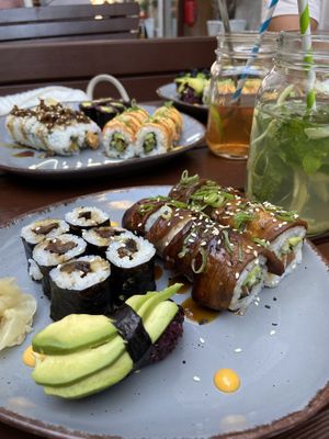 Sushi with marinated eggplant and shiitake at Niiko Sushi x Vegan in Leipzig