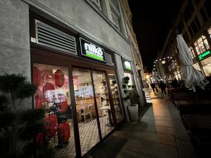 store front at Niiko Sushi x Vegan in Leipzig