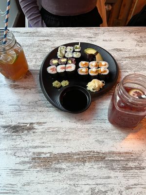 maki plate with 1 nigiri roll  at Niiko Sushi x Vegan in Leipzig