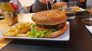 Hamburgesa vegana/vegan burger. I was truly excited when I saw two vegan main dishes on the menu (vegan salad and vegan burger, they also have patatas bravas and pimientos de padro at A Comanda in Ribadavia
