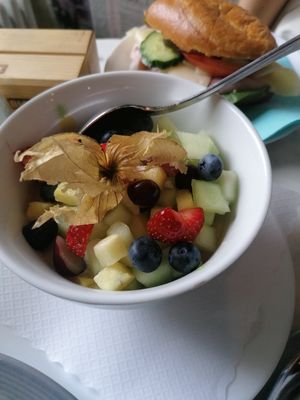 Vegan milk rice with fruit at Café Vorndran in Schweinfurt