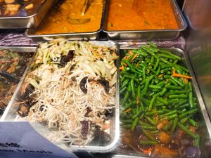 Dishes available at Ju Fu Yuan Vegetarian Delight 聚福缘素食 - Serangoon in Northeast Singapore