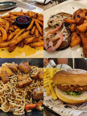  at Theatre Town in Salou