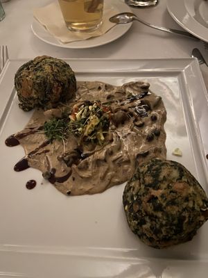 Spinat Knödel at Place to V in Lenzen Elbe