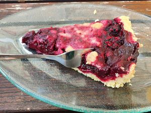 Brombeertarte at Place to V in Lenzen Elbe
