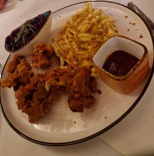 Blumenkohl mit Käsenudeln at Place to V in Lenzen Elbe