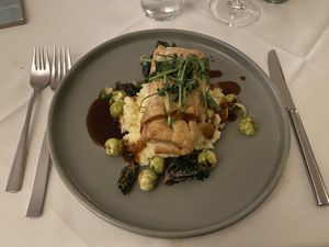 Steak Wellington with mashed potatoes and brussel sprouts  at Place to V in Lenzen Elbe