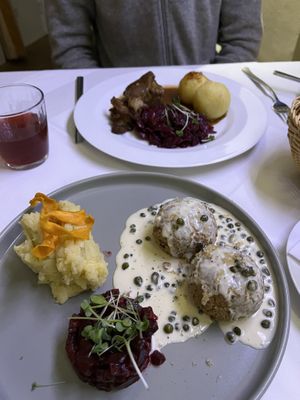 Königsberger Klopse und vegane Ente   at Place to V in Lenzen Elbe