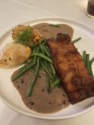 Stuffed onion  at Place to V in Lenzen Elbe