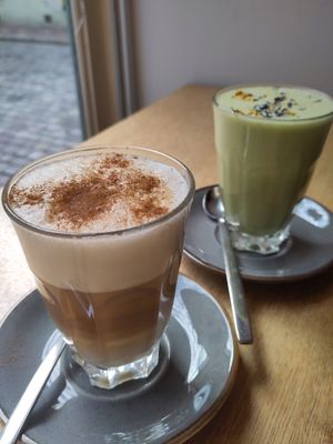 Pumpkin spice Latte und Matcha Latte at KARO18 in Bamberg