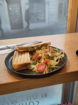 Avocado sandwich at KARO18 in Bamberg