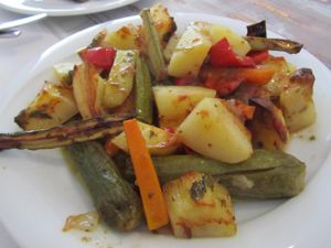 potato-vegetable meal at To Stachi in Crete