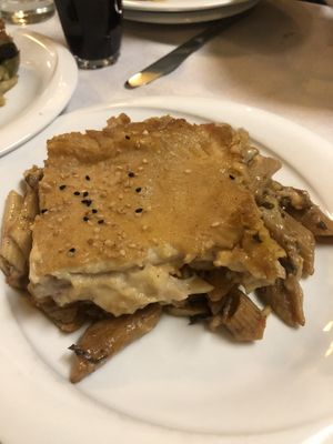 Pasta and vegan cream at To Stachi in Crete