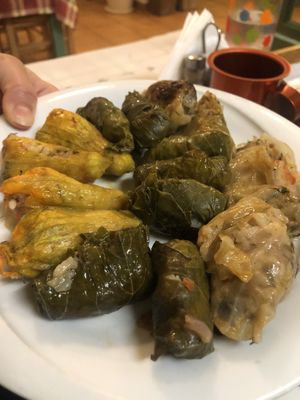 Suchini flowers and dolmadakia at To Stachi in Crete