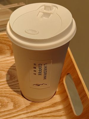 大杯熱美式咖啡 at LikeDrink Coffee - 來臨咖啡 in New Taipei City