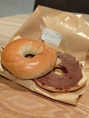 榛果可可貝果 at LikeDrink Coffee - 來臨咖啡 in New Taipei City