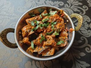 Baingan baji at Taj Mahal in Segovia