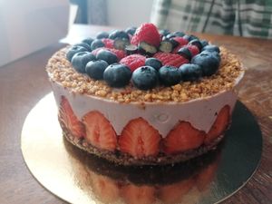 Red fruit cake at Noix des Saveurs in Annemasse