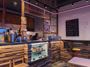 Ambiance at The Nuts Exchange in Tokyo