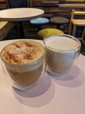 Coffee at The Nuts Exchange in Tokyo