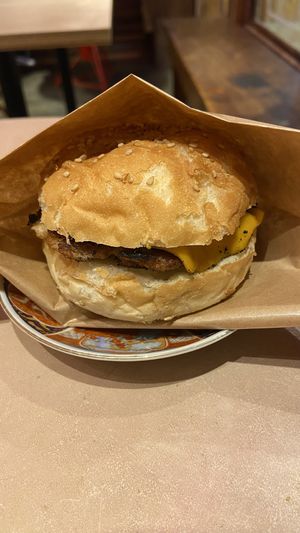 Cheeseburger   at The Nuts Exchange in Tokyo