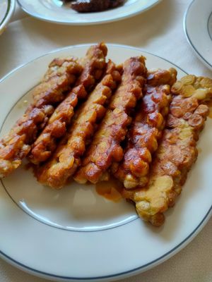 Tempeh casero de garbanzos at Restaurante Los Balcones in Villena